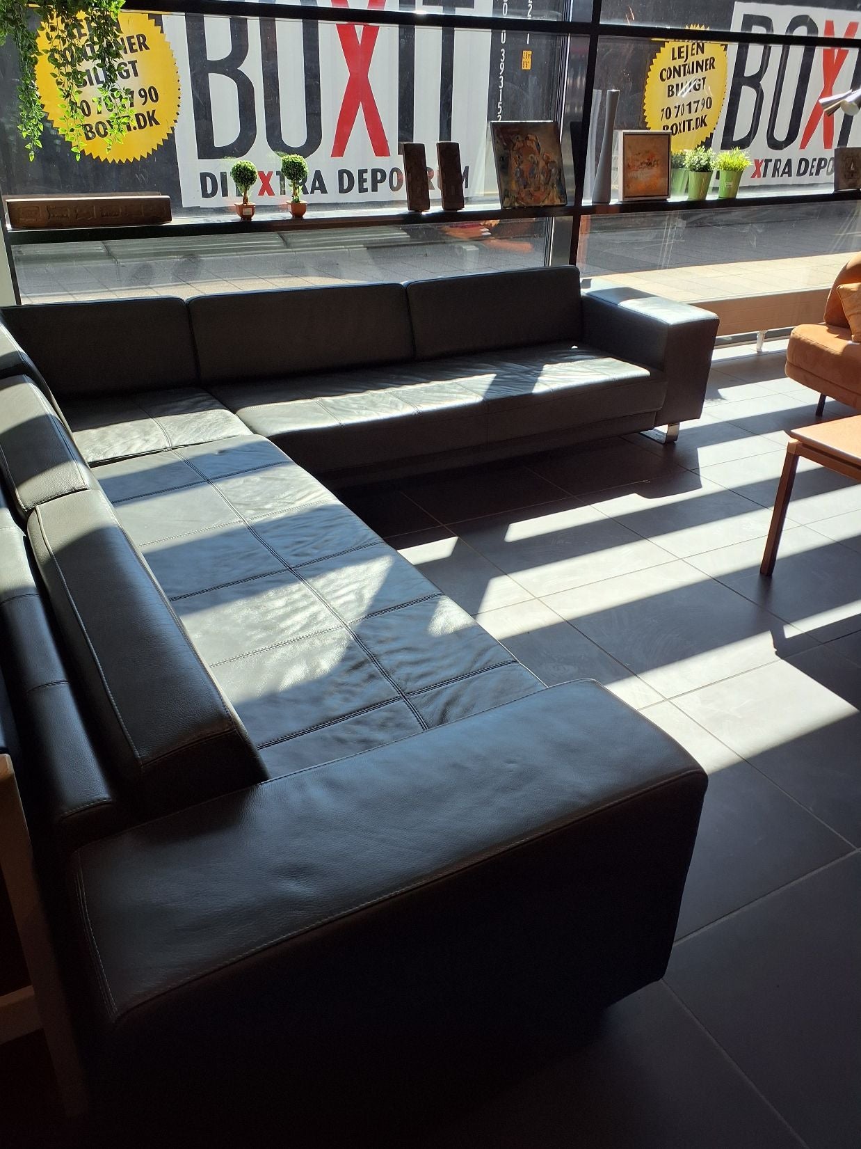 Hjørnesofa gråt læder (producent ukendt)